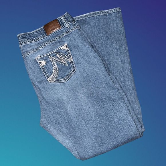 Maurices Signature Embroirdered Jeans Size 15/16 Regular 35x31 - Picture 4 of 6